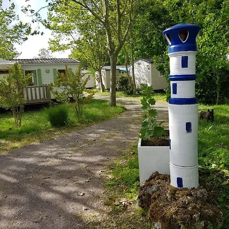 Team - Du Petit Pont Campsite Arvert