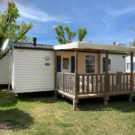 Campsite Team - Du Petit Pont