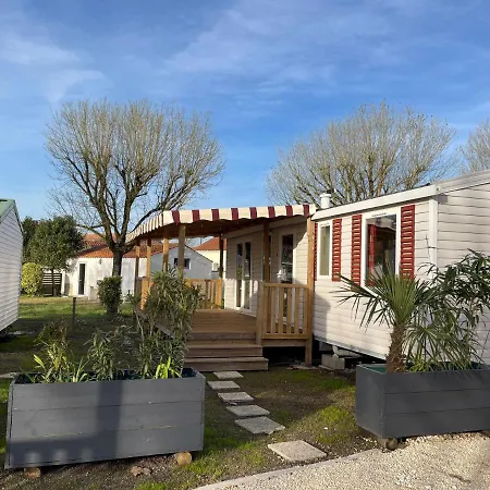 Team - Du Petit Pont Campsite Arvert