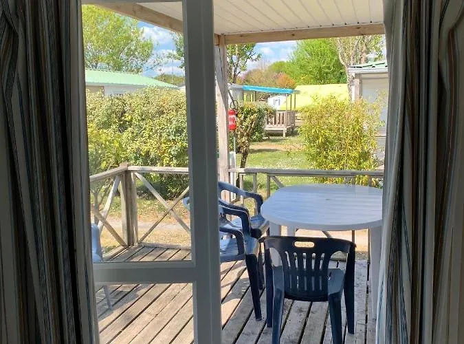 Team - Du Petit Pont Camping 3*