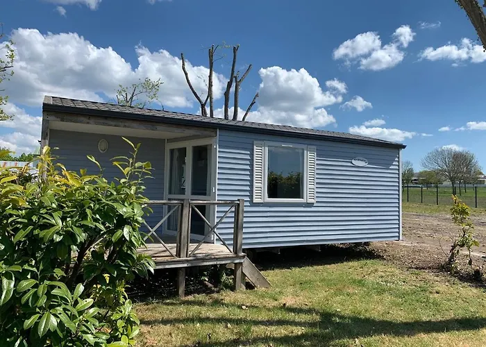 Team - Du Petit Pont Camping